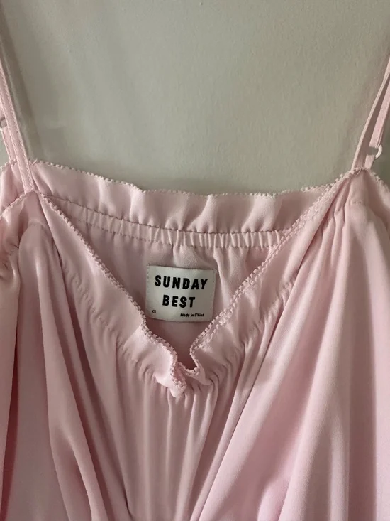 Aritzia baby pink dress. Size XS - Picture 2 of 2